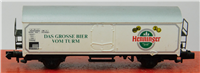 48712