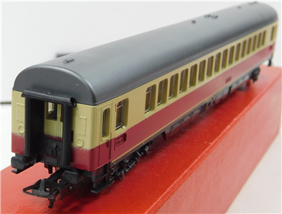 48805d