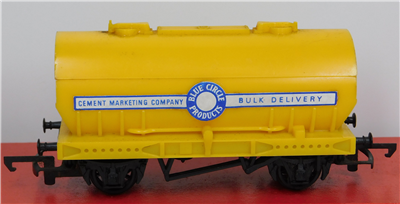 55645b