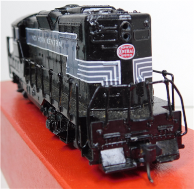55877d