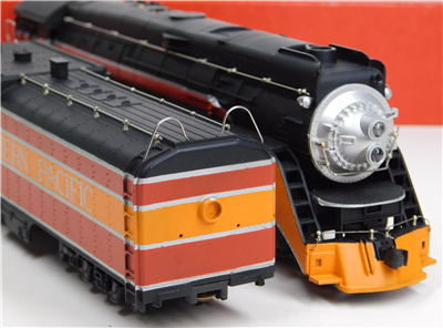 55883d