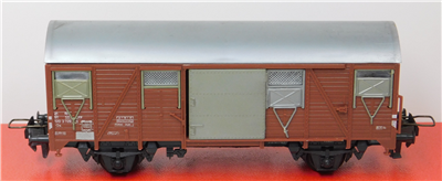 56121b