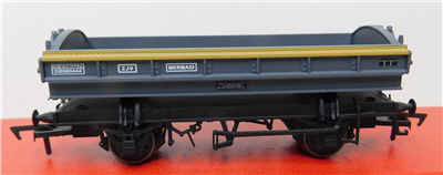 56575d