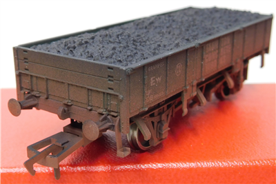56585d