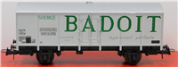 57082
